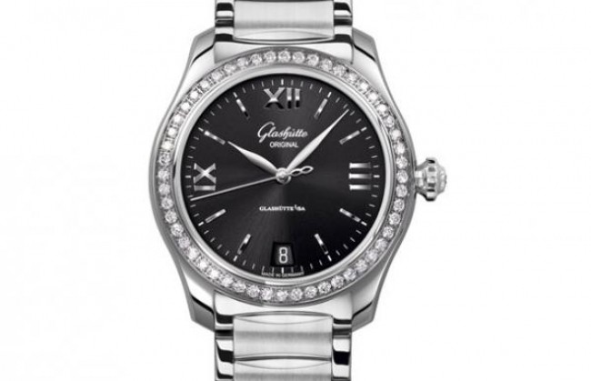 Компания Glashutte Original представила часы Lady Serenade